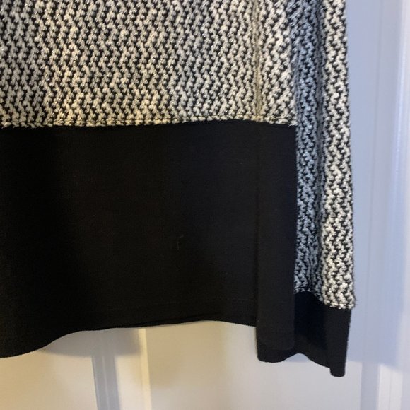 INC International Concepts Top in Size M, In Great Condition - Picture 5 of 5